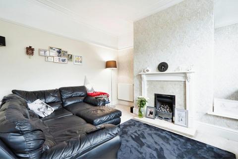 2 bedroom end of terrace house for sale, Hough Tree Terrace, Leeds