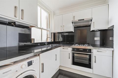 2 bedroom flat for sale, Chevening Road, London, NW6