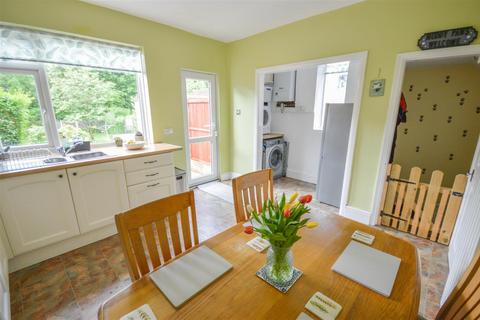 18 Briarfield Crescent, Sheffield, S12 3LB