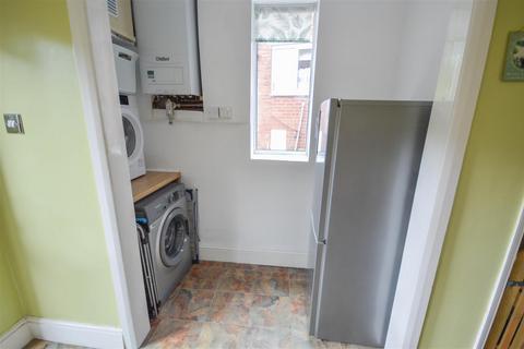18 Briarfield Crescent, Sheffield, S12 3LB