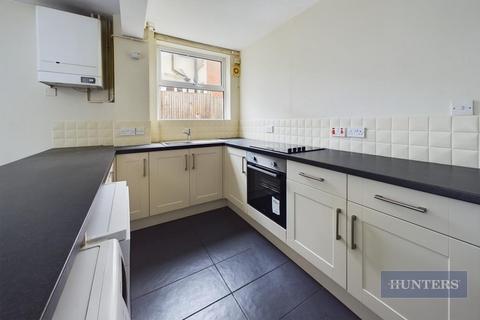 6 bedroom semi-detached house to rent, Wilton Avenue, Southampton