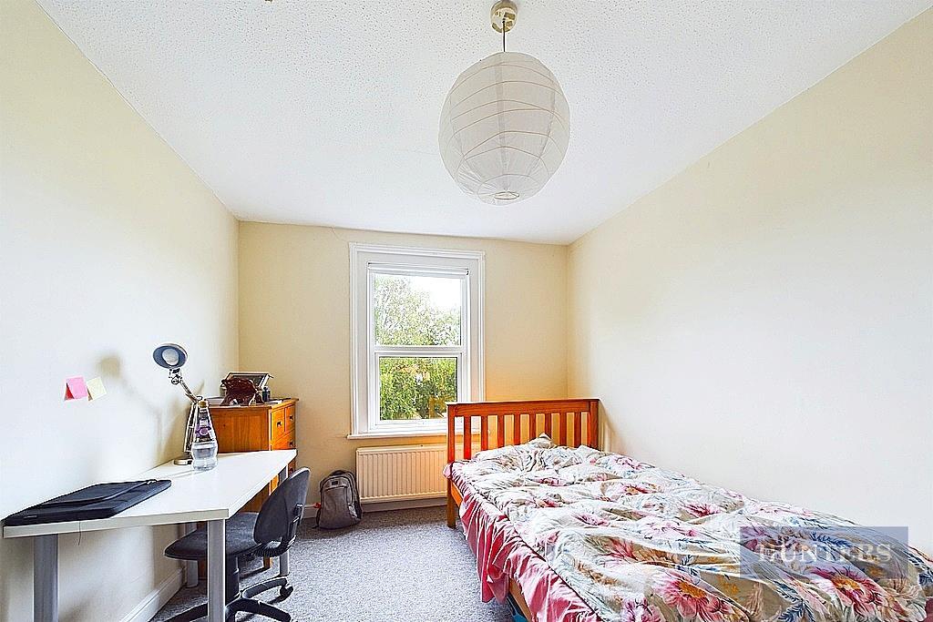 CAM01635 G0-PR0195-STILL016.jpg