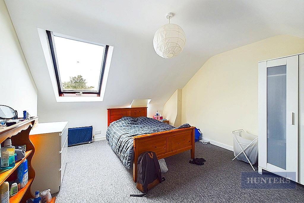 CAM01635 G0-PR0195-STILL022.jpg