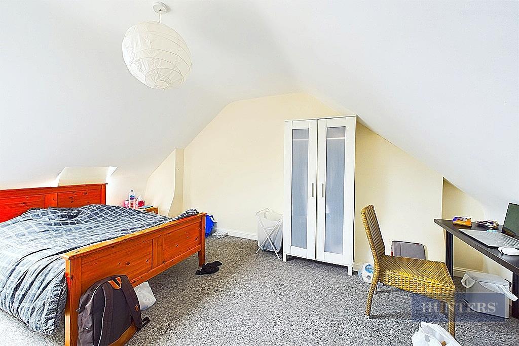 CAM01635 G0-PR0195-STILL024.jpg