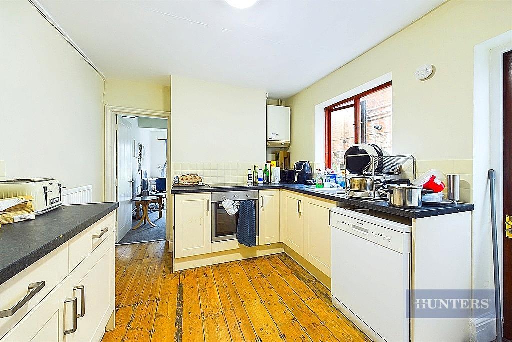 CAM01635 G0-PR0195-STILL008.jpg