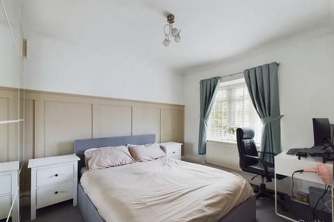 2 bedroom maisonette for sale, Milne Park East, New Addington, Croydon
