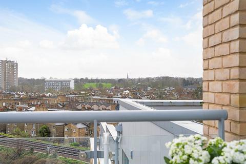 2 bedroom flat for sale, Loughborough Park, SW9