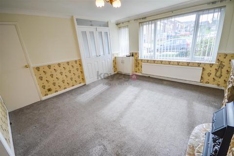 3 bedroom semi-detached house for sale, Laburnum Grove, Killamarsh, Sheffield, S21