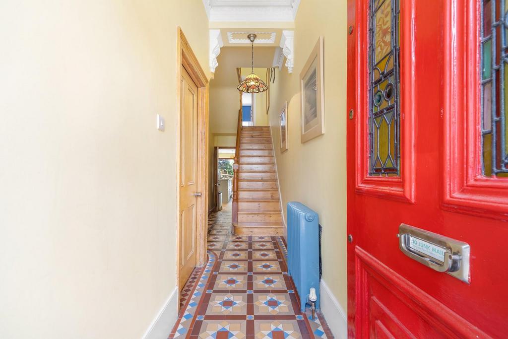Hallway.jpg
