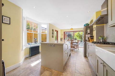 4 bedroom house for sale, Leander Road, SW2