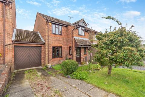 3 bedroom link detached house for sale, Willowmead, Leybourne, West Malling