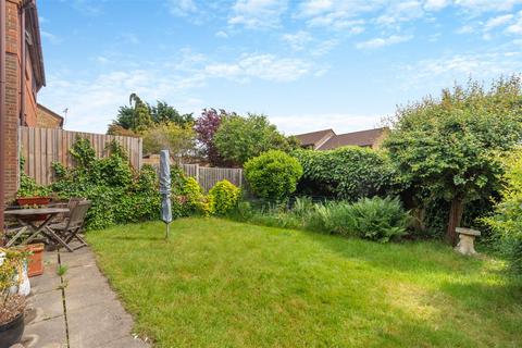 3 bedroom link detached house for sale, Willowmead, Leybourne, West Malling