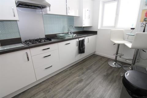 4 Challen Vale, Littlehampton, BN17 7BZ