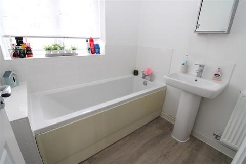 4 Challen Vale, Littlehampton, BN17 7BZ