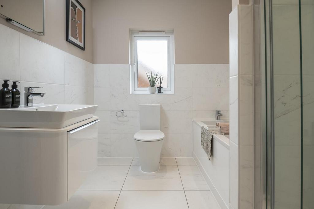 63939 Blenheim Bathroom.jpg