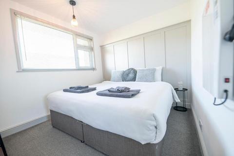 2 bedroom chalet for sale, Alandale Drive, Kessingland, Suffolk