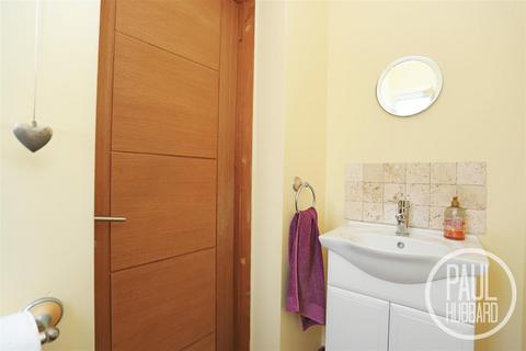 45 Elmdale Drive, Carlton Colville, Lowestoft, NR33 8NB