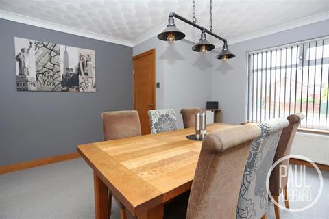 45 Elmdale Drive, Carlton Colville, Lowestoft, NR33 8NB