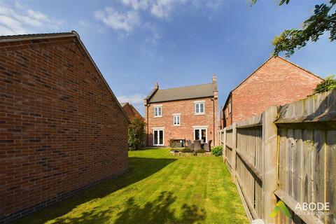 4 bedroom house for sale, Lavender Way, Burton-On-Trent DE13