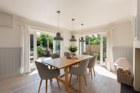 59 Castle Road, Whitstable, CT5 2ED