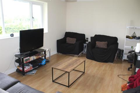 2 bedroom flat to rent, Burden Road, Beverley
