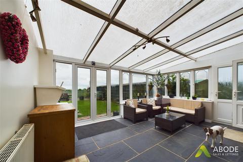 Lyndene Anslow Road, Hanbury, Burton-on-trent, DE13 8TJ