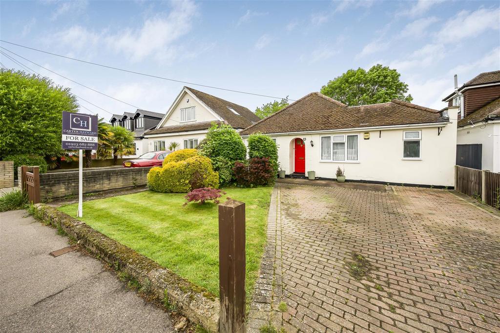 South Riding, Bricket Wood, St. Albans 3 bed detached bungalow for sale