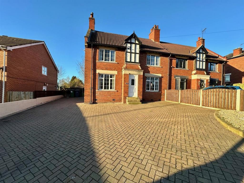Leeds Road, Liversedge 3 bed house for sale £195,000
