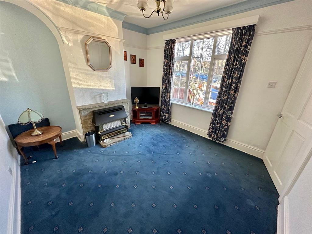 Leeds Road, Liversedge 3 bed house for sale £195,000
