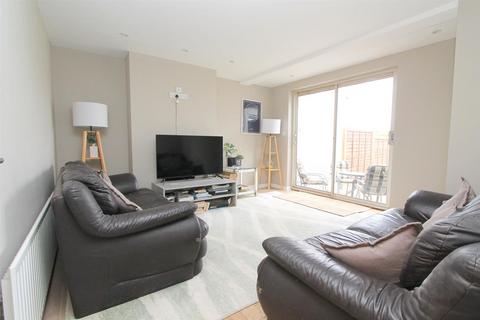 3 bedroom terraced house for sale, Burley Close, Streatham SW16