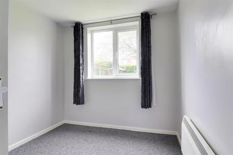 2 bedroom flat to rent, Crossfield House, Hessle