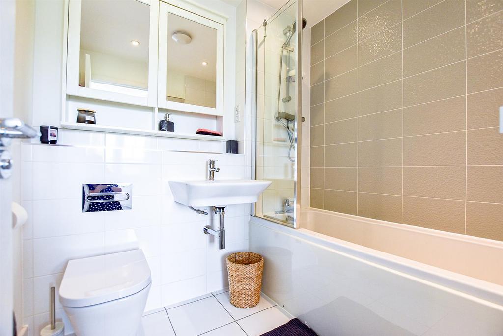 Bathroom.jpg