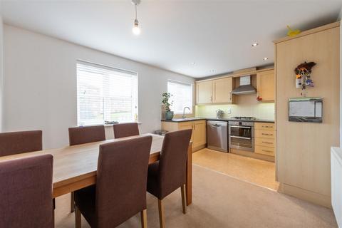 3 bedroom end of terrace house for sale, Middlewood Close, Solihull