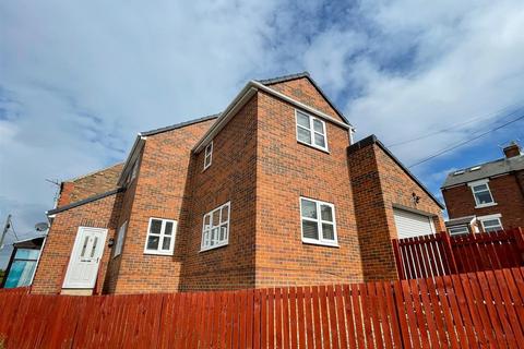 3 bedroom detached house to rent, High View, Ushaw Moor, Durham