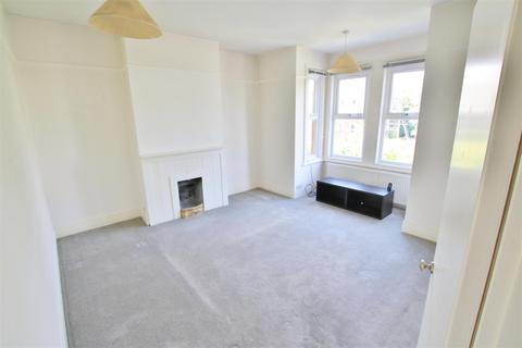 2 bedroom flat to rent, Western Road, Leigh On Sea, Essex