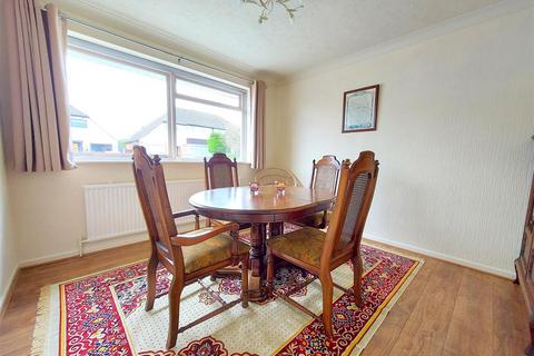 3 bedroom semi-detached house for sale, Coniston Crescent, Stourport-On-Severn