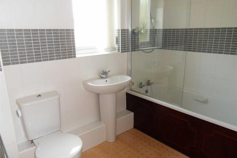 2 bedroom apartment to rent, Pudsey