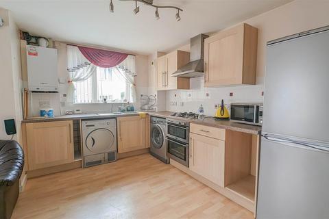 2 bedroom flat for sale, Skeaping Close, Newmarket CB8