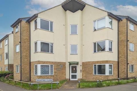 2 bedroom flat for sale, Skeaping Close, Newmarket CB8