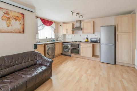 2 bedroom flat for sale, Skeaping Close, Newmarket CB8