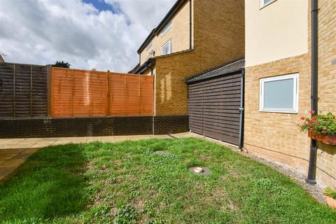 undefined, Skeaping Close, Newmarket CB8