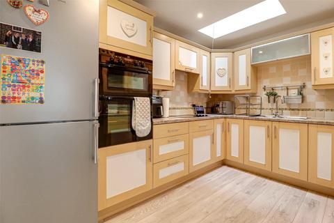 4 Gifford Close, Hartland, Bideford, EX39 6HY
