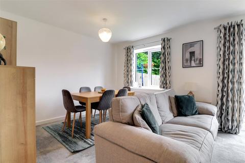 25 Cider Way, South Molton, EX36 4FA