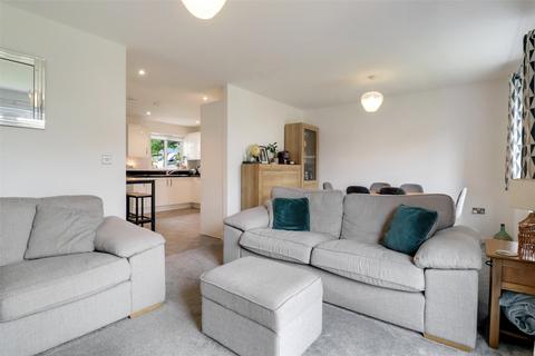 25 Cider Way, South Molton, EX36 4FA