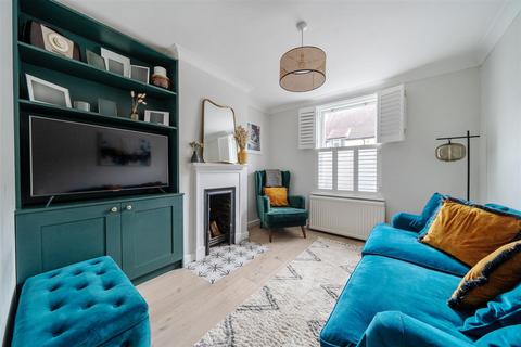 43 Lion Lane, Haslemere, GU27 1JF