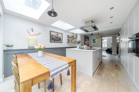 43 Lion Lane, Haslemere, GU27 1JF