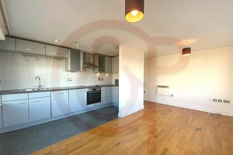 2 bedroom flat to rent, Heathcroft, Ealing, W5