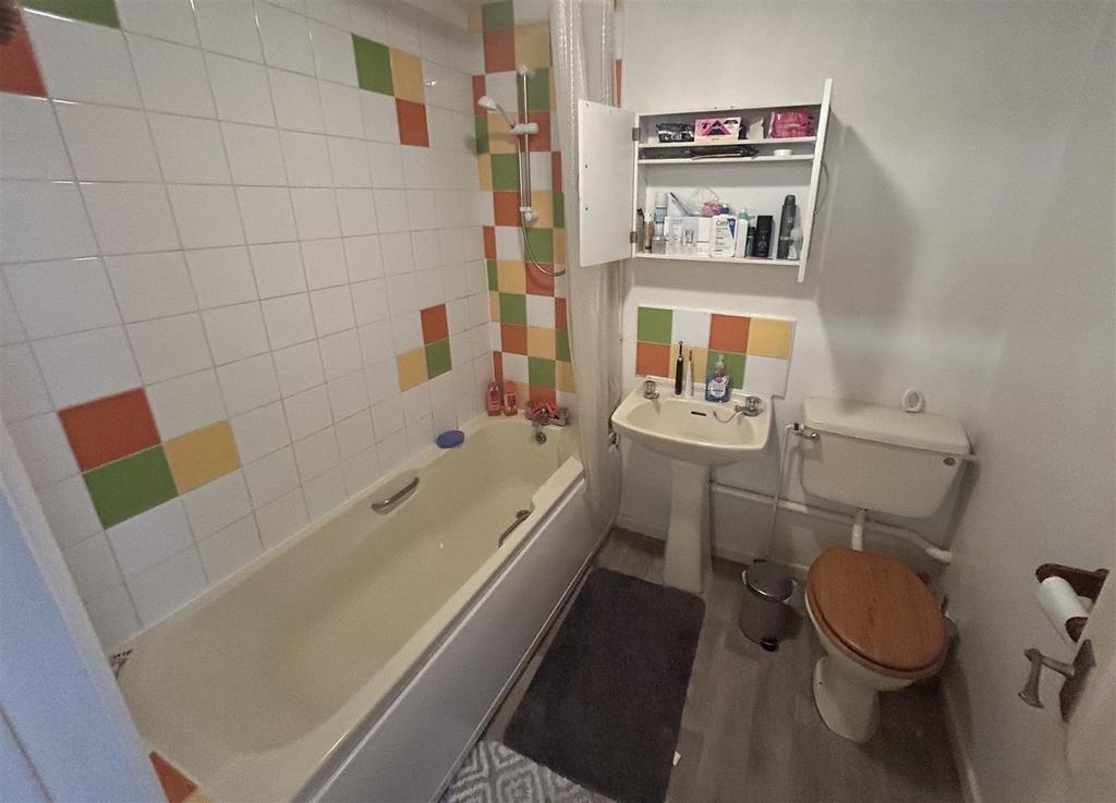 St swithens bathroom .jpeg