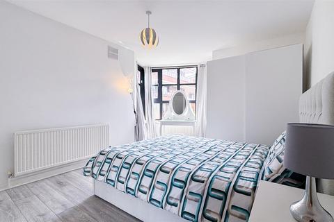 2 bedroom apartment for sale, Windsor Way, London, W14