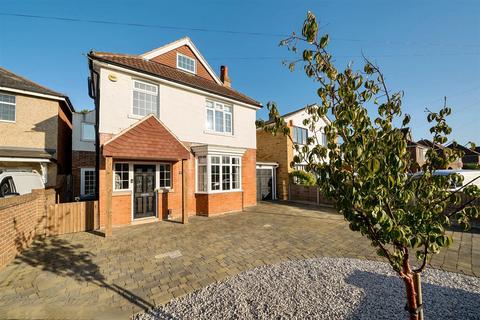 5 bedroom detached house for sale, Monckton Road, Gosport PO12